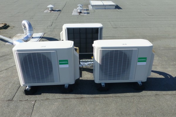 Installation de 3 Climatiseurs Réversibles INVERTER DC en toit terrasse﻿